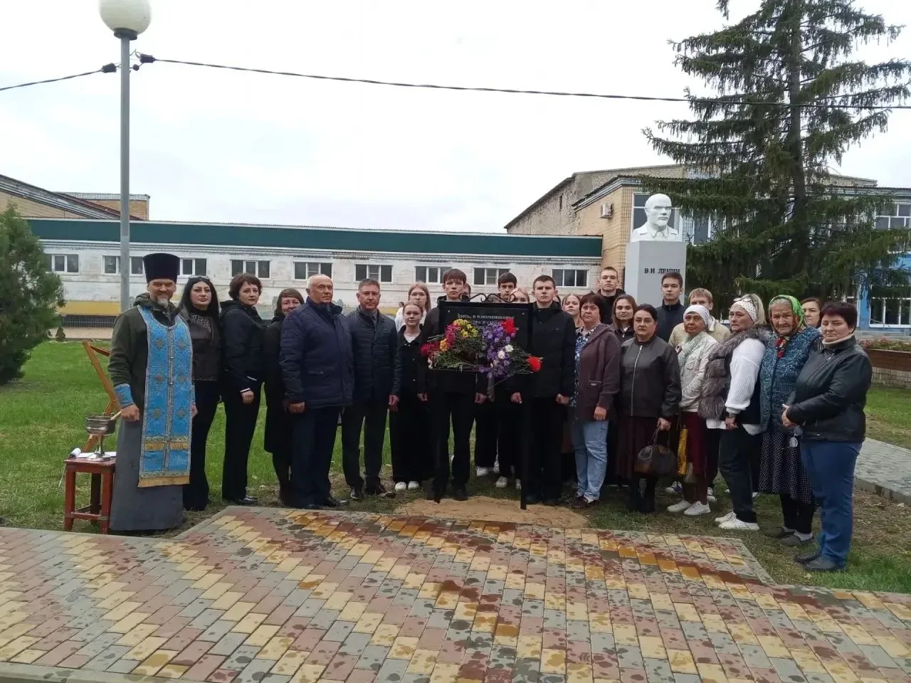 Открытие закладного камня памятника защитникам Отечества, отдавшим жизнь при исполнении...