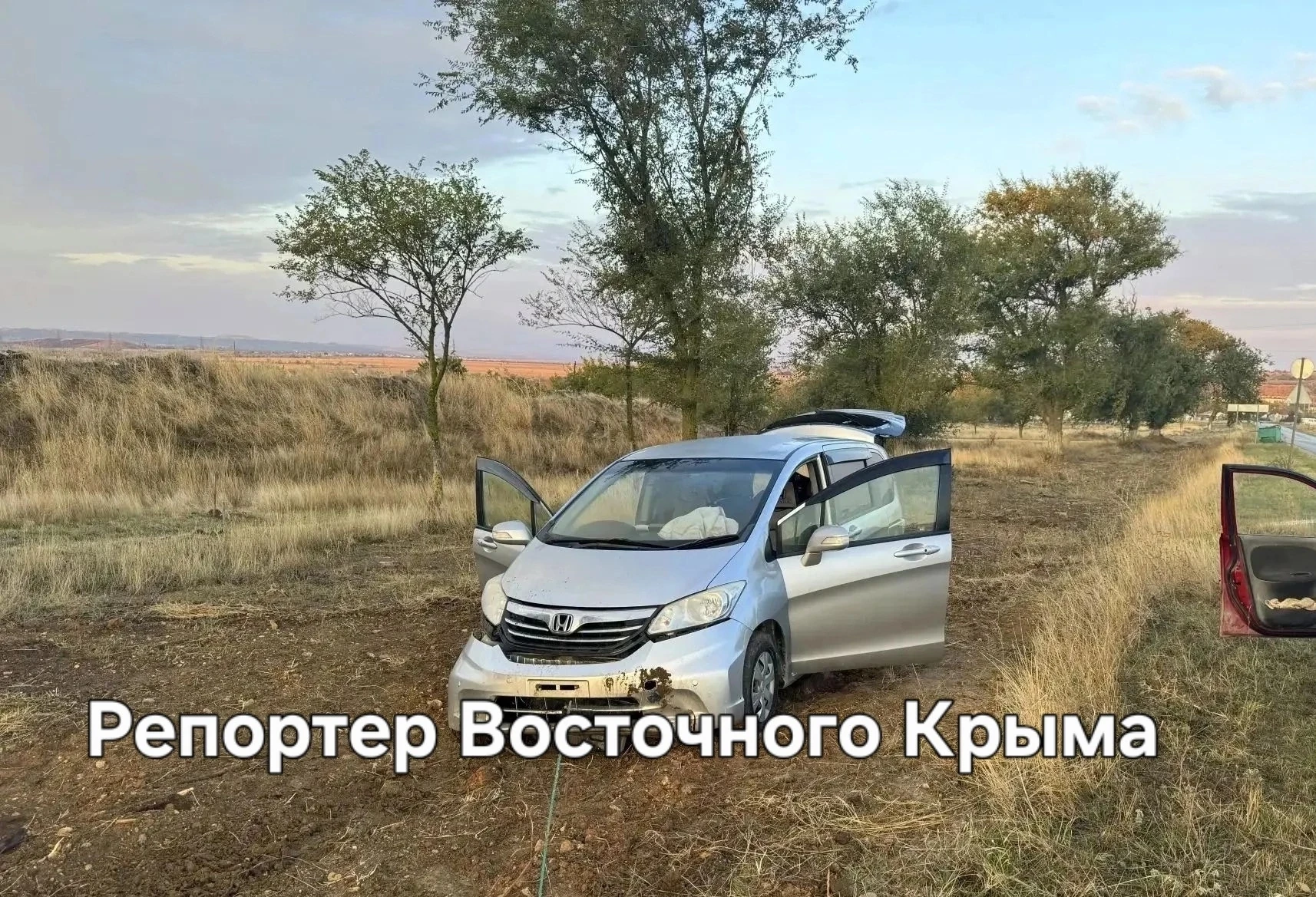 В Ленинском районе в аварию попал минивэн