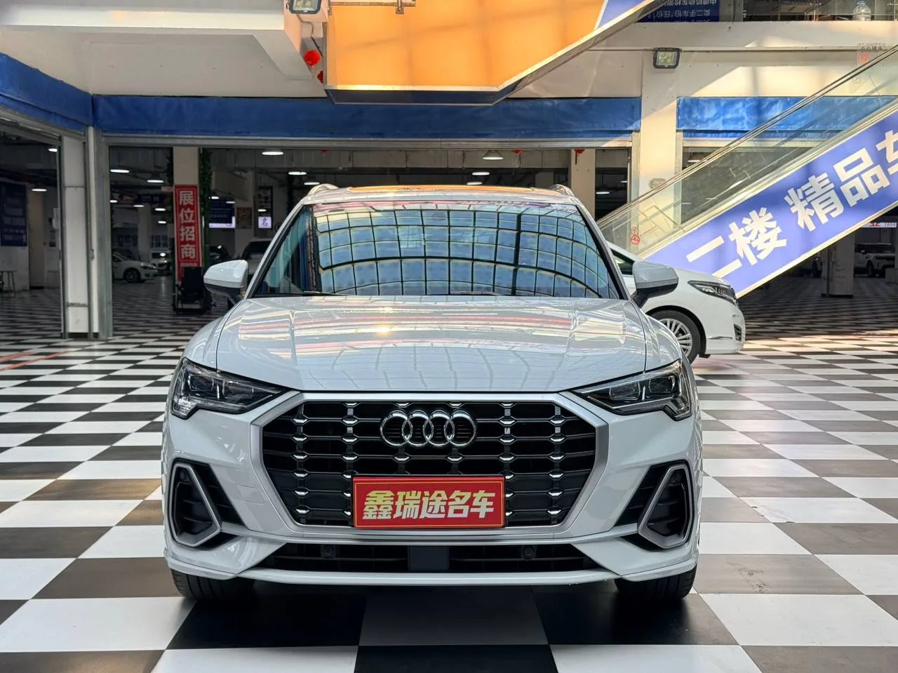 АВТОМОБИЛЬ ИЗ КИТАЯ — AUDI Q3 35 TFSI