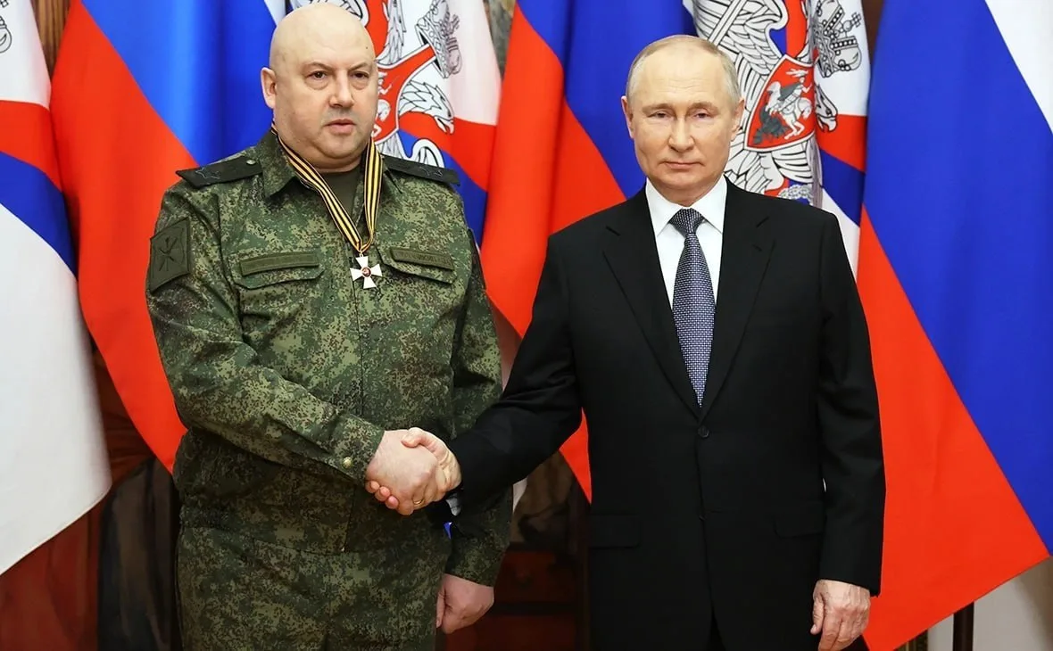 Британская газета The Telegraph пишет, что Верховный приказал генералу Суровикину разру...
