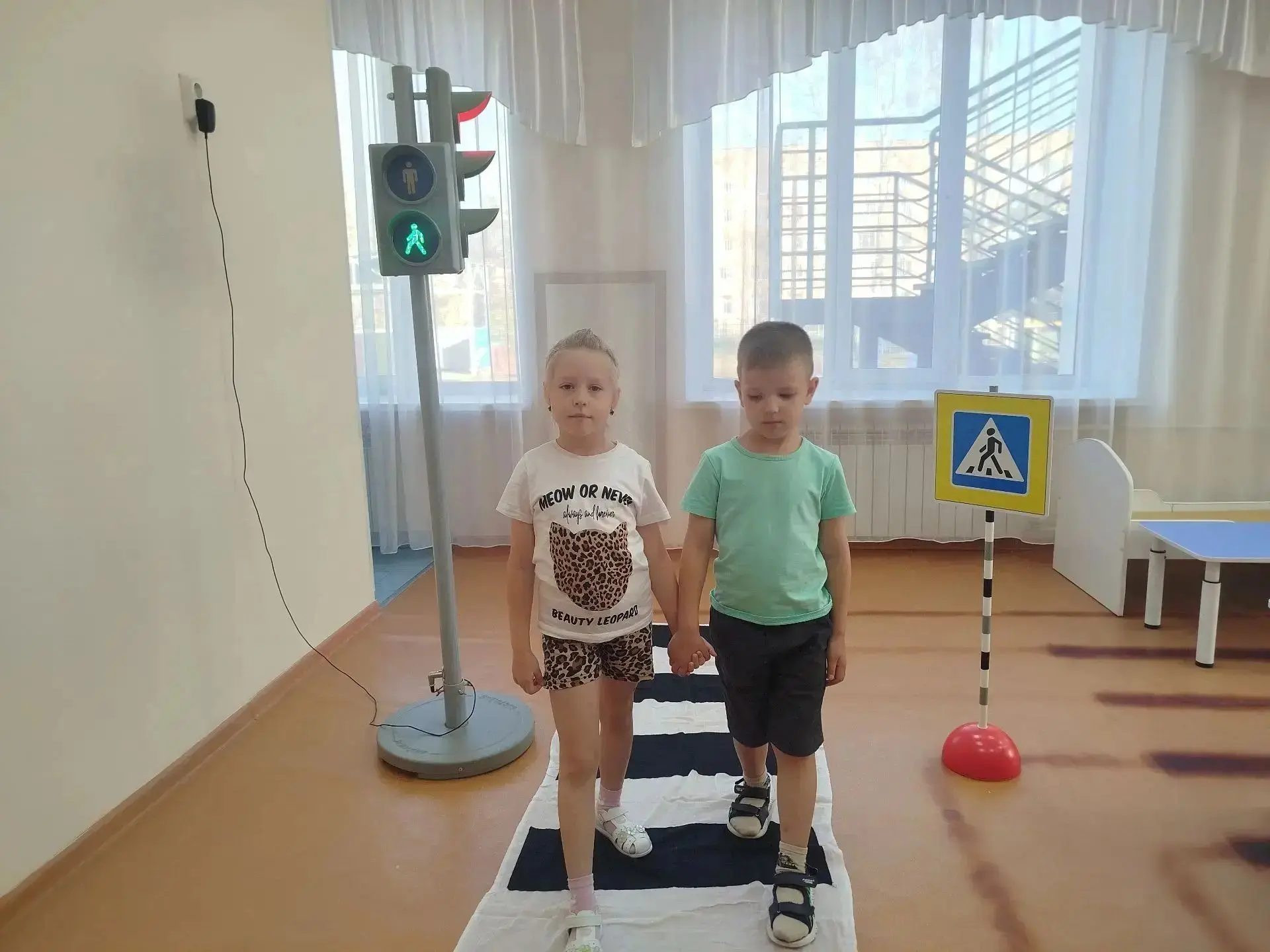 🚦 «Мы — знатоки ПДД!»: как ребята из подготовительной к школе группы "Фея" учились быт...