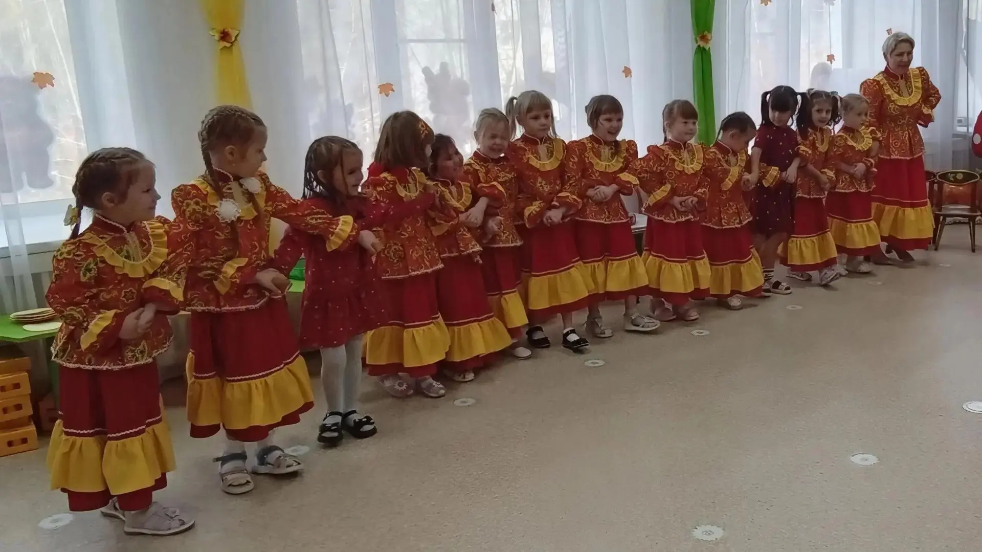 В детском саду №34 отметили осенние утренники и праздник «Покровские посиделки казаков»