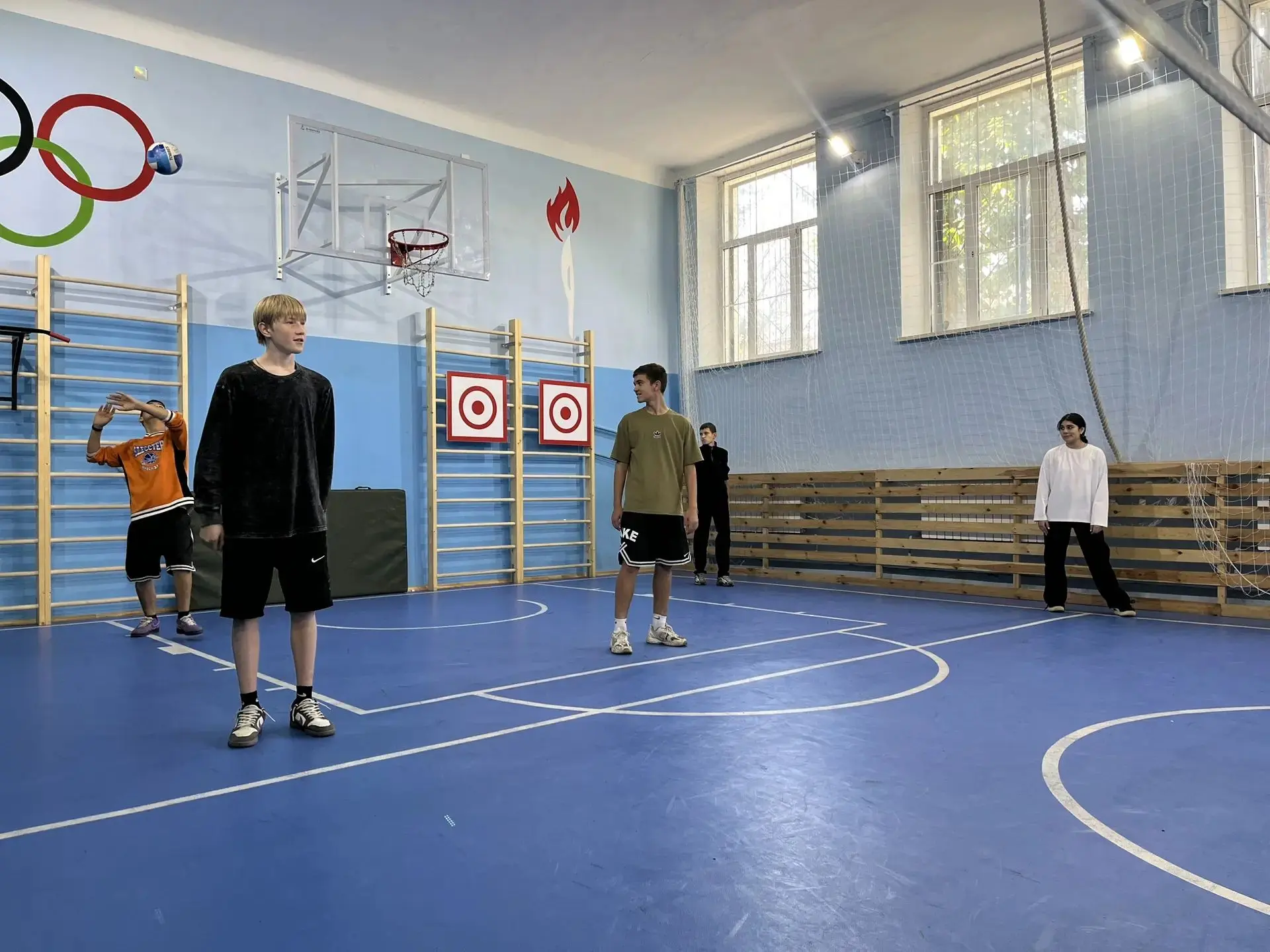🏐 Школьные соревнования по волейболу!
