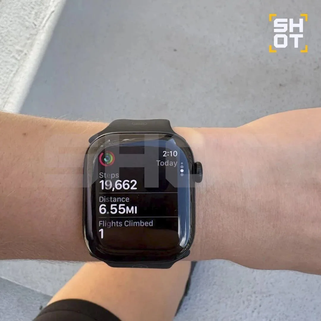 Новые часы Apple Watch Series 12 и Ultra 4 вызывают раздражение кожи у россиян. Люди жа...