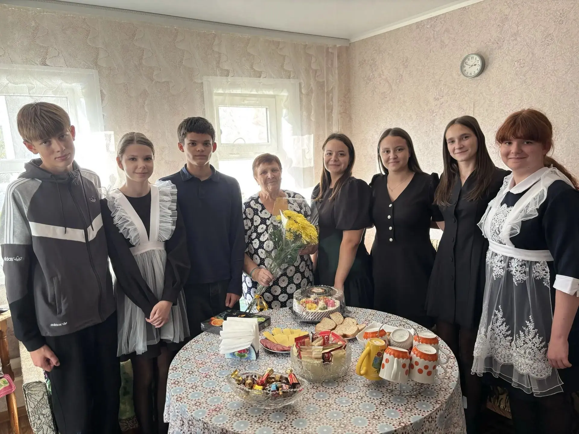 💐 «Дорогой учитель»: наши ученики навестили ветеранов педагогического труда 🤍