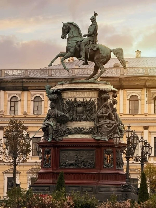 Осеннее свидание с Петербургом 🍁❤️‍🔥
