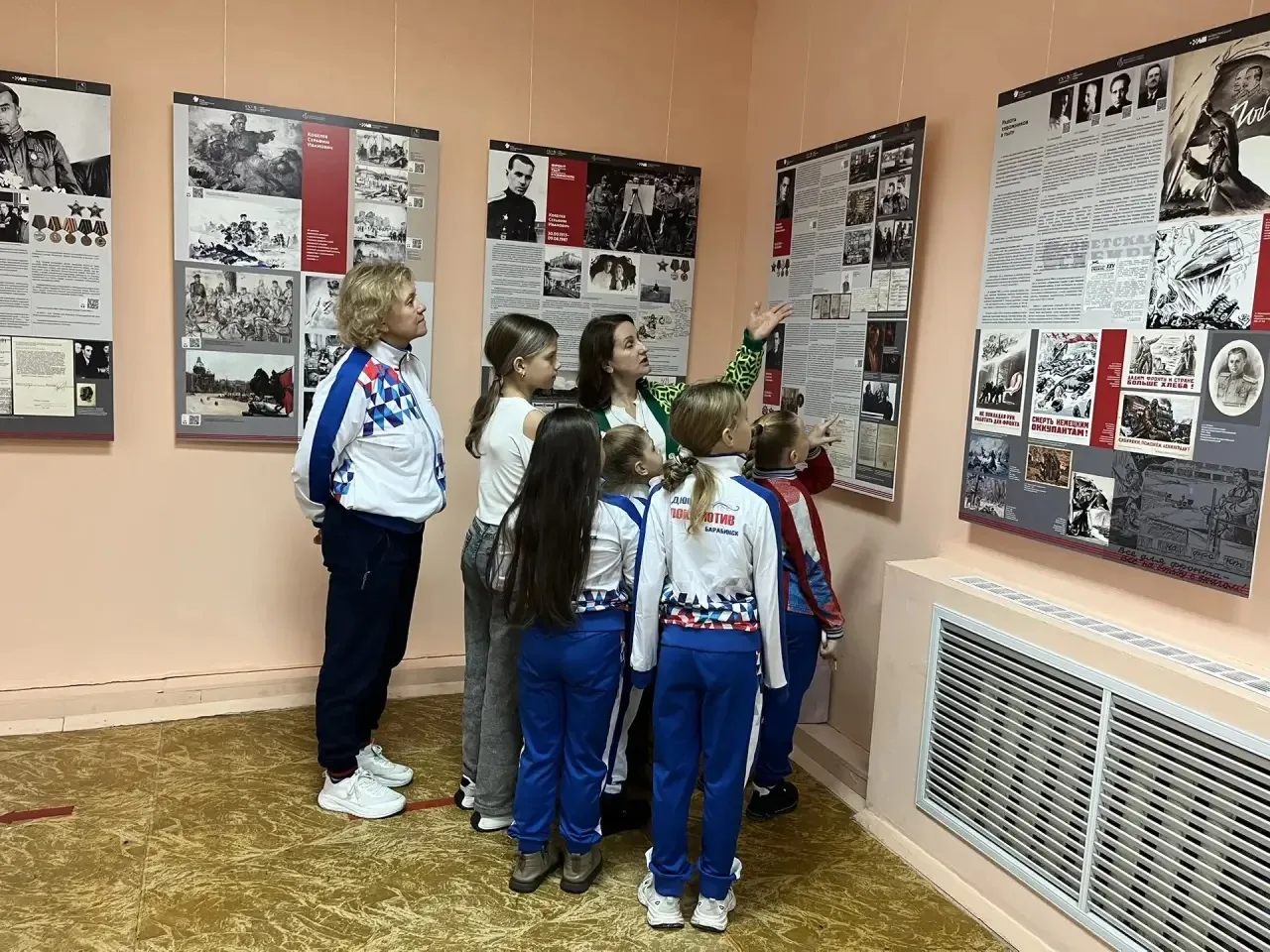 🏛️ Воспитанницы тренера Карлиной И.Н. посетили Барабинский краеведческий музей! ✨