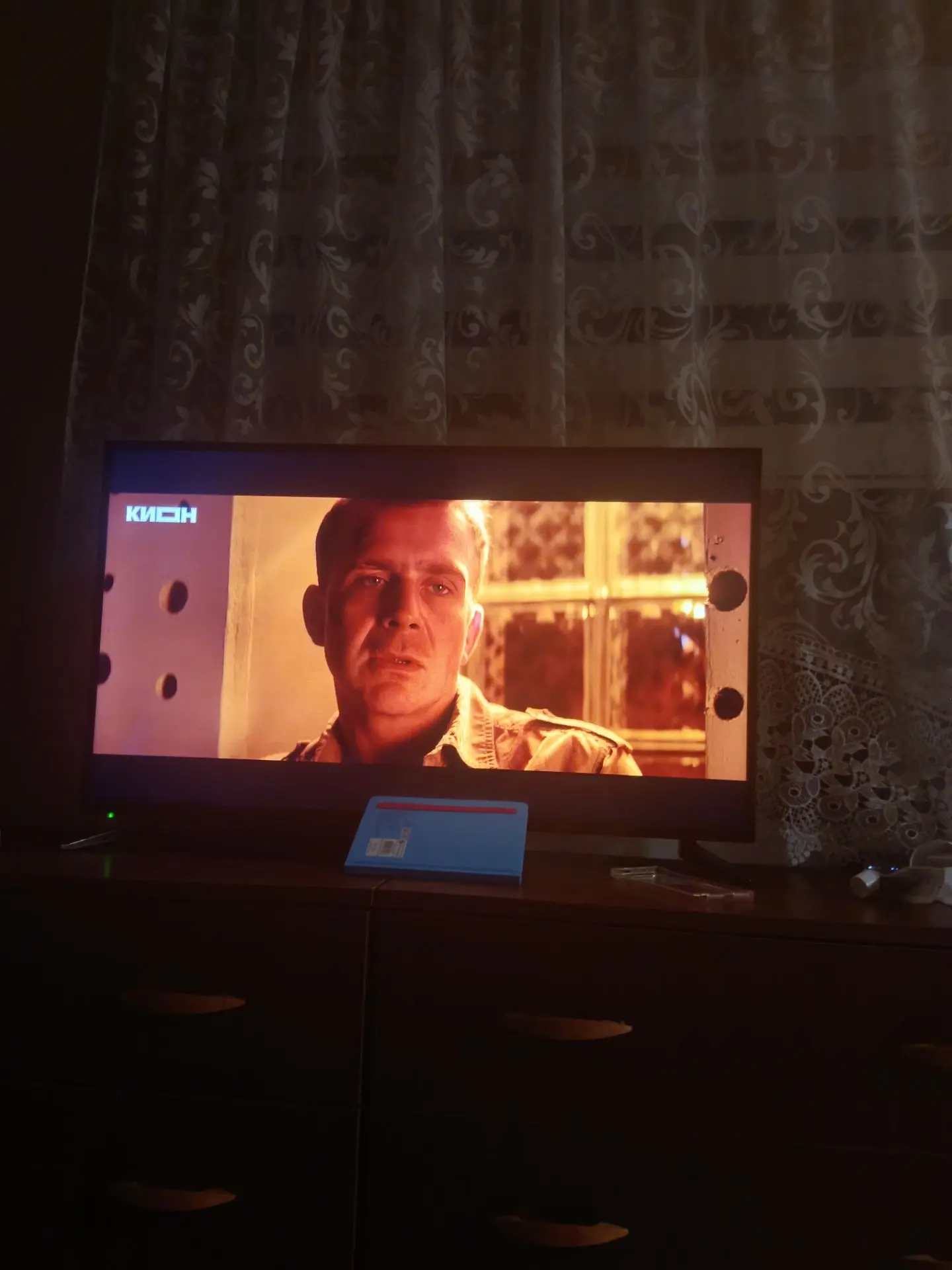 Пересматриваю сериал Хрустальный.