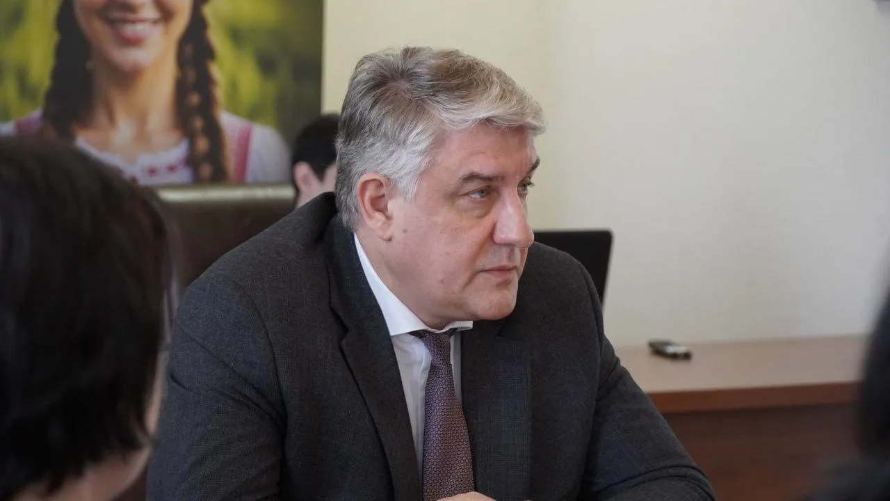 Облсуд оставил обвиняемого в получении взятки экс-врио мэра Нововоронежа в СИЗО до ноября