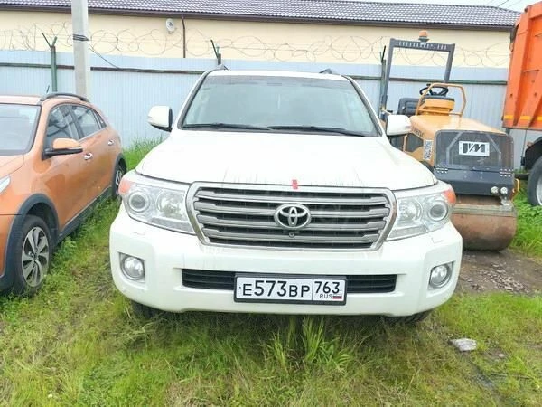 ** На аукционе в Самарской области выставлен Toyota Land Cruiser 200 2015 г.в. с началь...