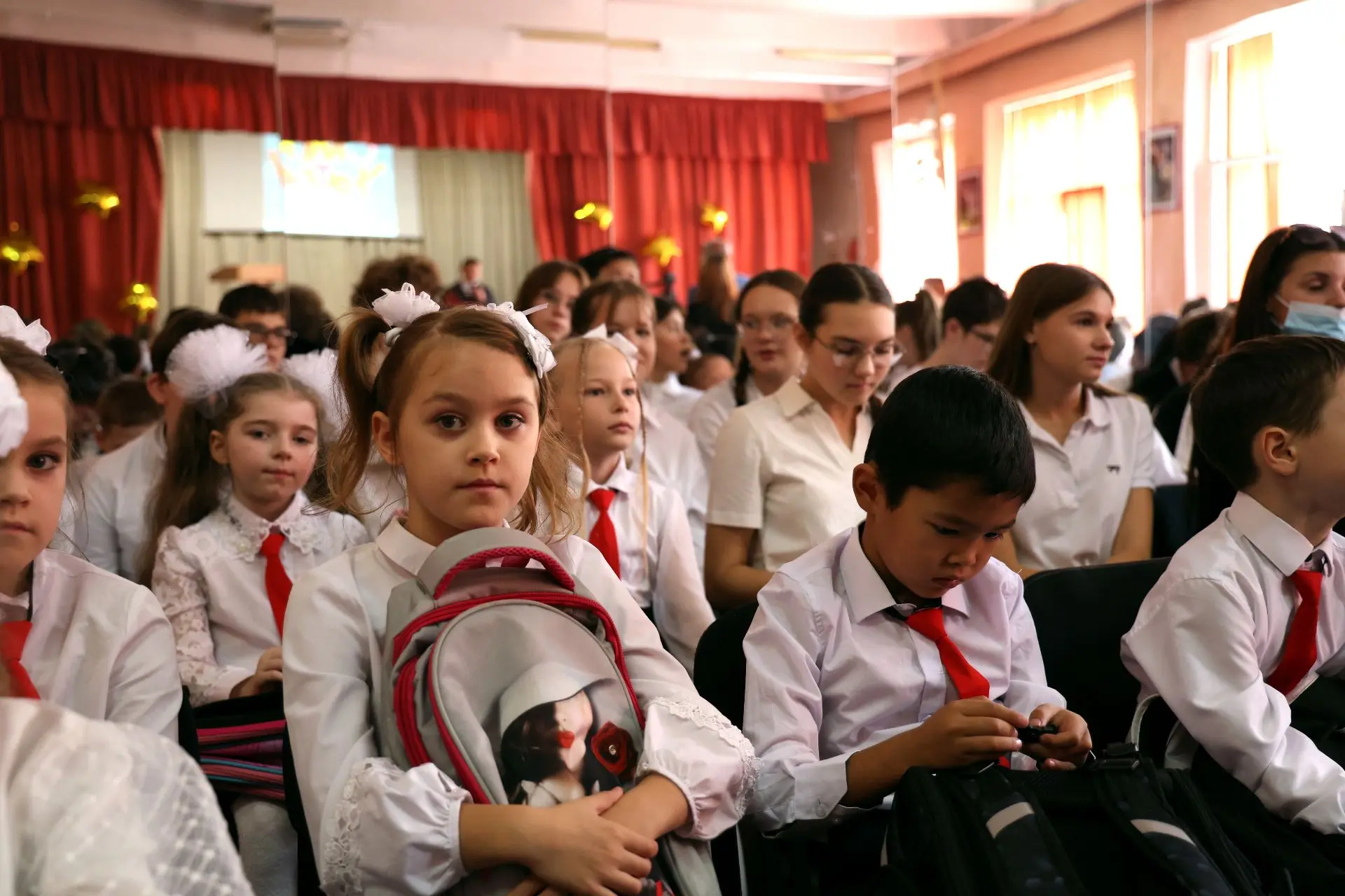 В честь Дня Учителя в нашей школе прошёл замечательный концерт, посвящённый этому прекр...