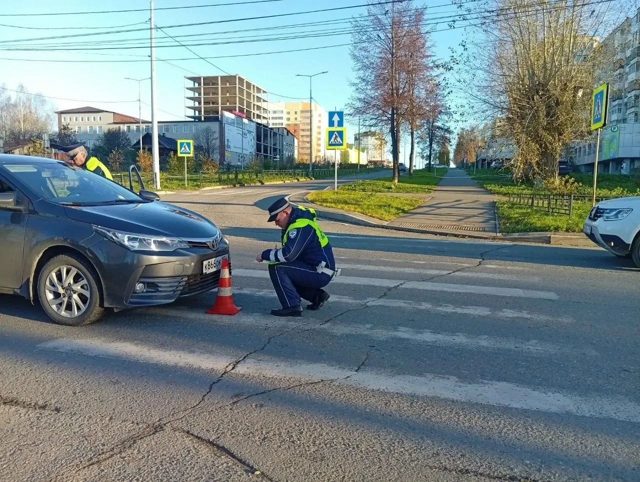 Девушку сбили на переходе у перекрёстка Заславского и Кирова
