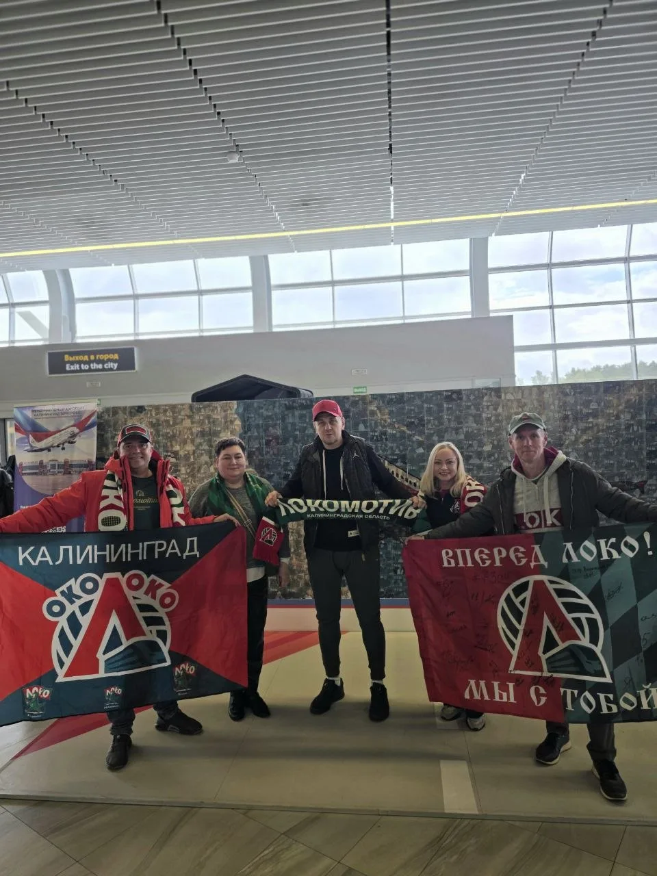 Первый десант сезона готов к ✈️высадке в Санкт-Петербург. Заряды готовы, связки прогрет...