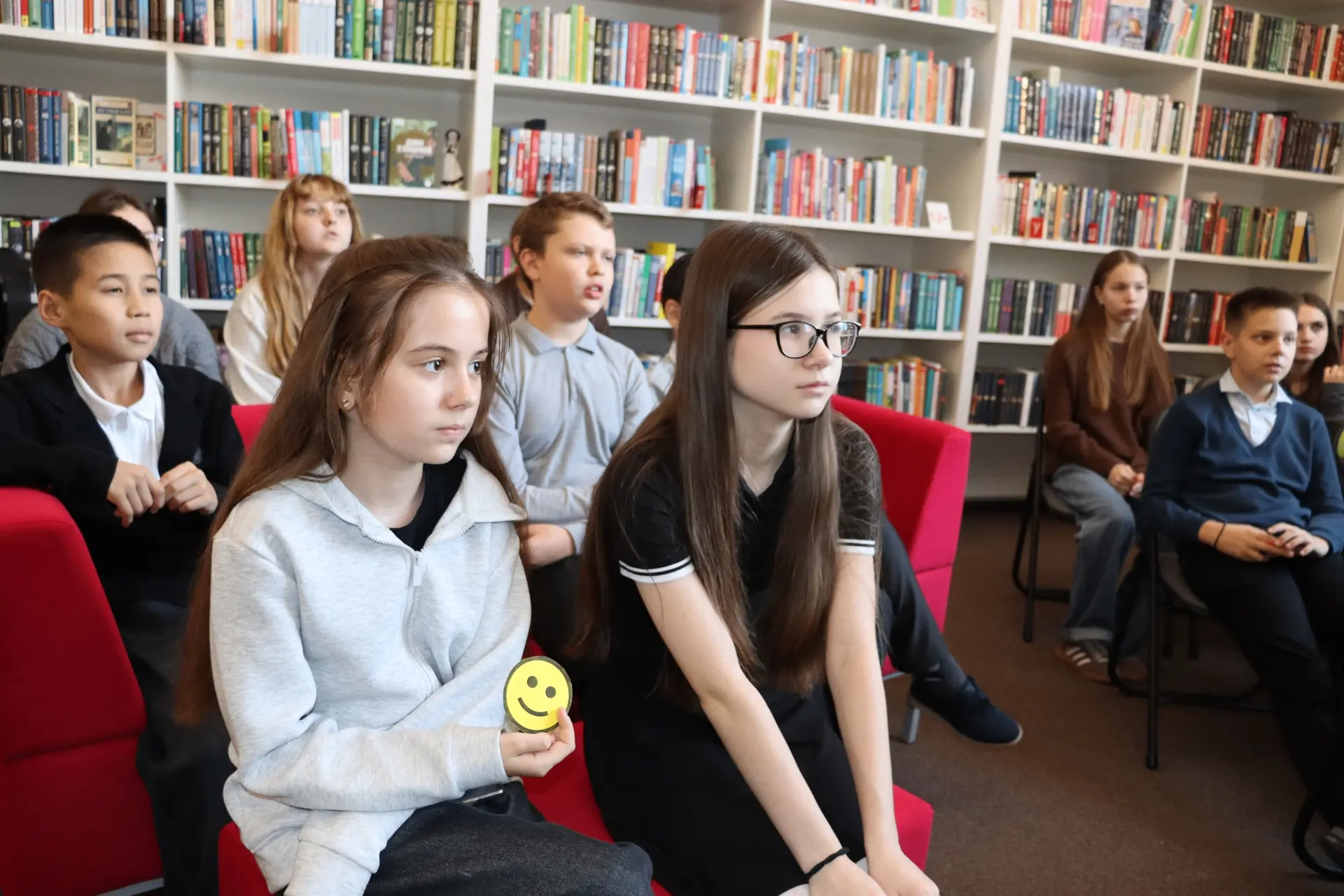 «Витамины — наши друзья!» Под таким девизом в детской библиотеке имени З.И. Воскресенск...