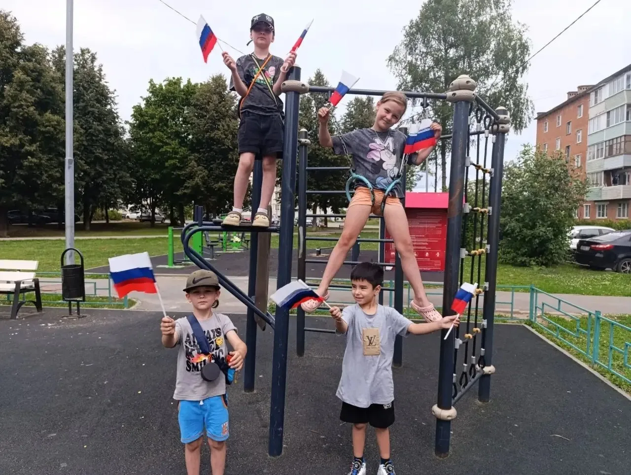 💥 Наши новости. Мастер-класс ко Дню флага РФ в п. Мещерское м. о. Чехов