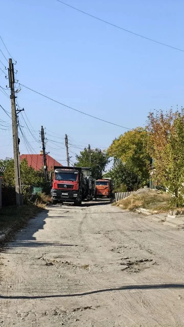 🚧 В Луганске продолжается масштабный ремонт дорог