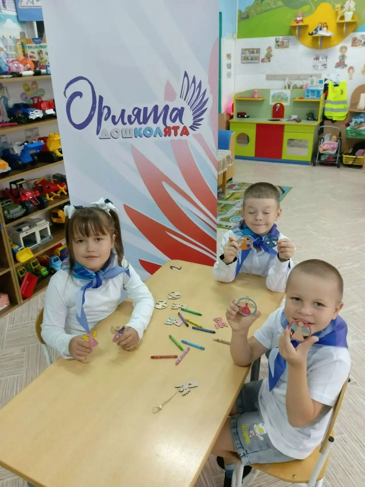 Дошколята из Круглоозерного сделали амулеты для участников СВО