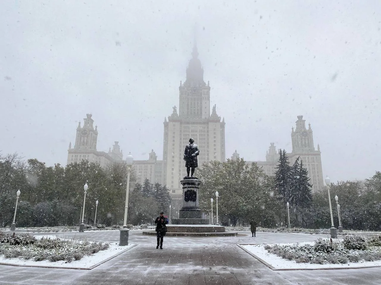 ☃️ Россиян предупредили о тёплой и даже бесснежной зиме, — климатолог.