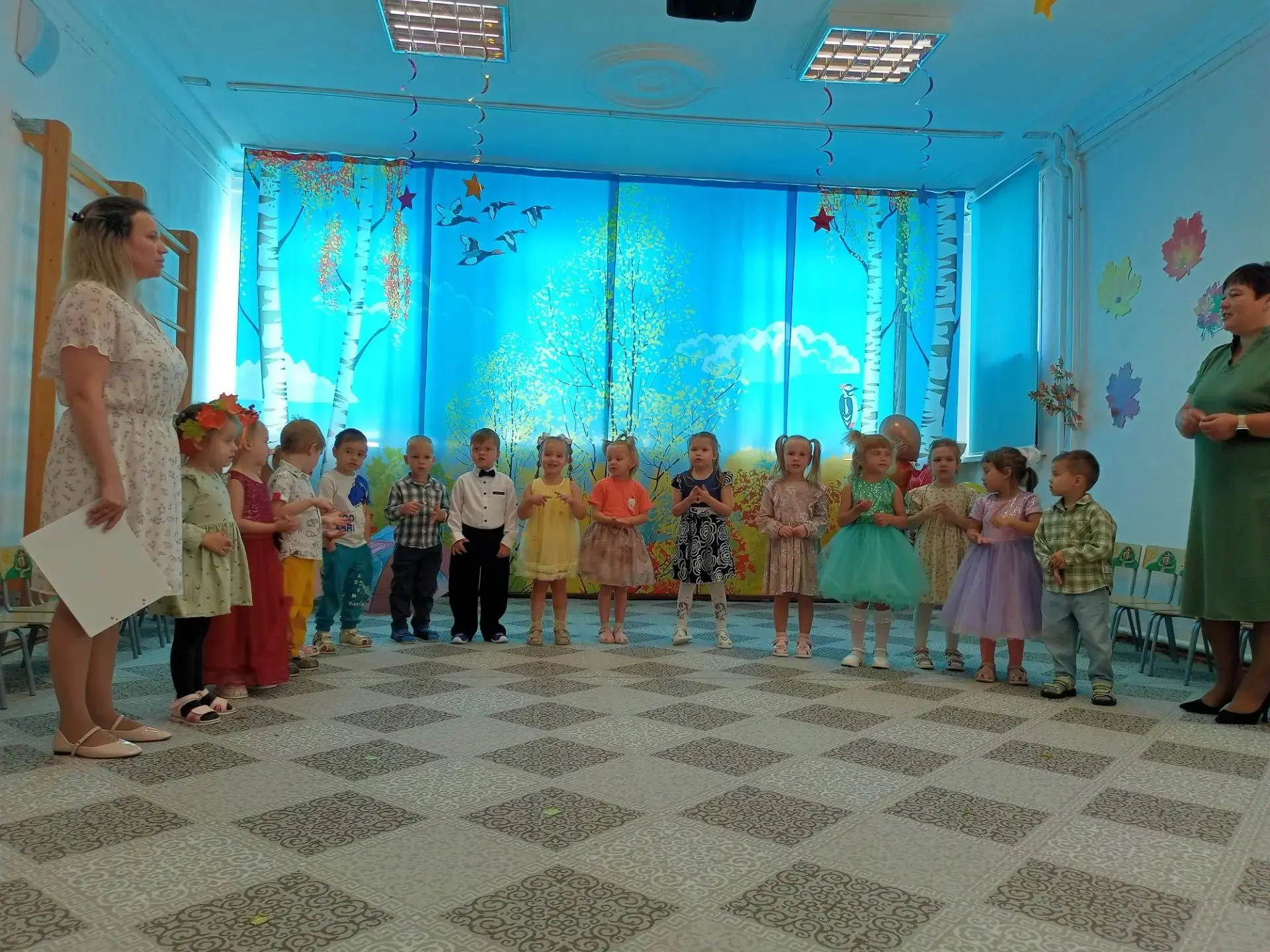 Сегодня в средней группе прошел осенний праздник " В гости осень к нам пришла" 🍂