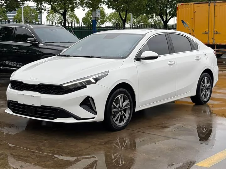 🔥 Kia K3 2023 1.5L CVT Deluxe Edition