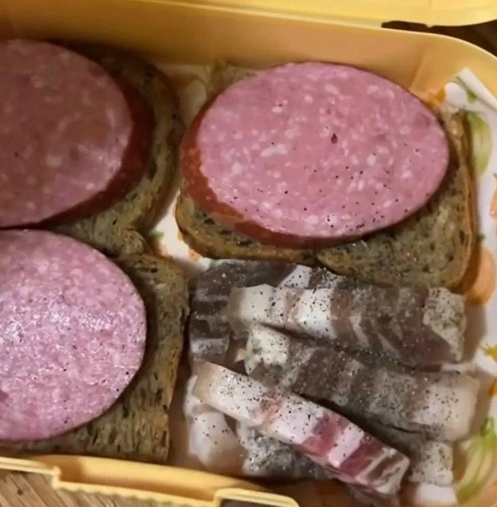 как вам такой ланчбокс ребенку в школу?🤭