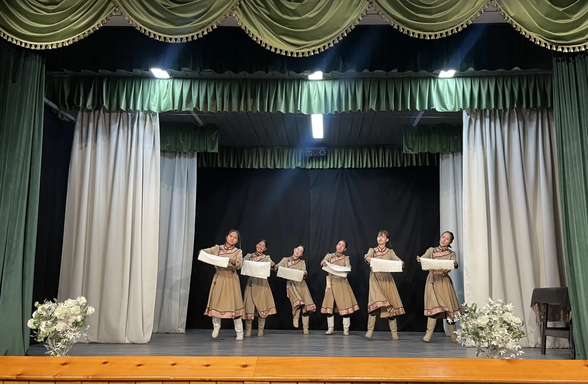 💐в Дзун-Хемчикском кожууне чествовали передовиков сельского хозяйства