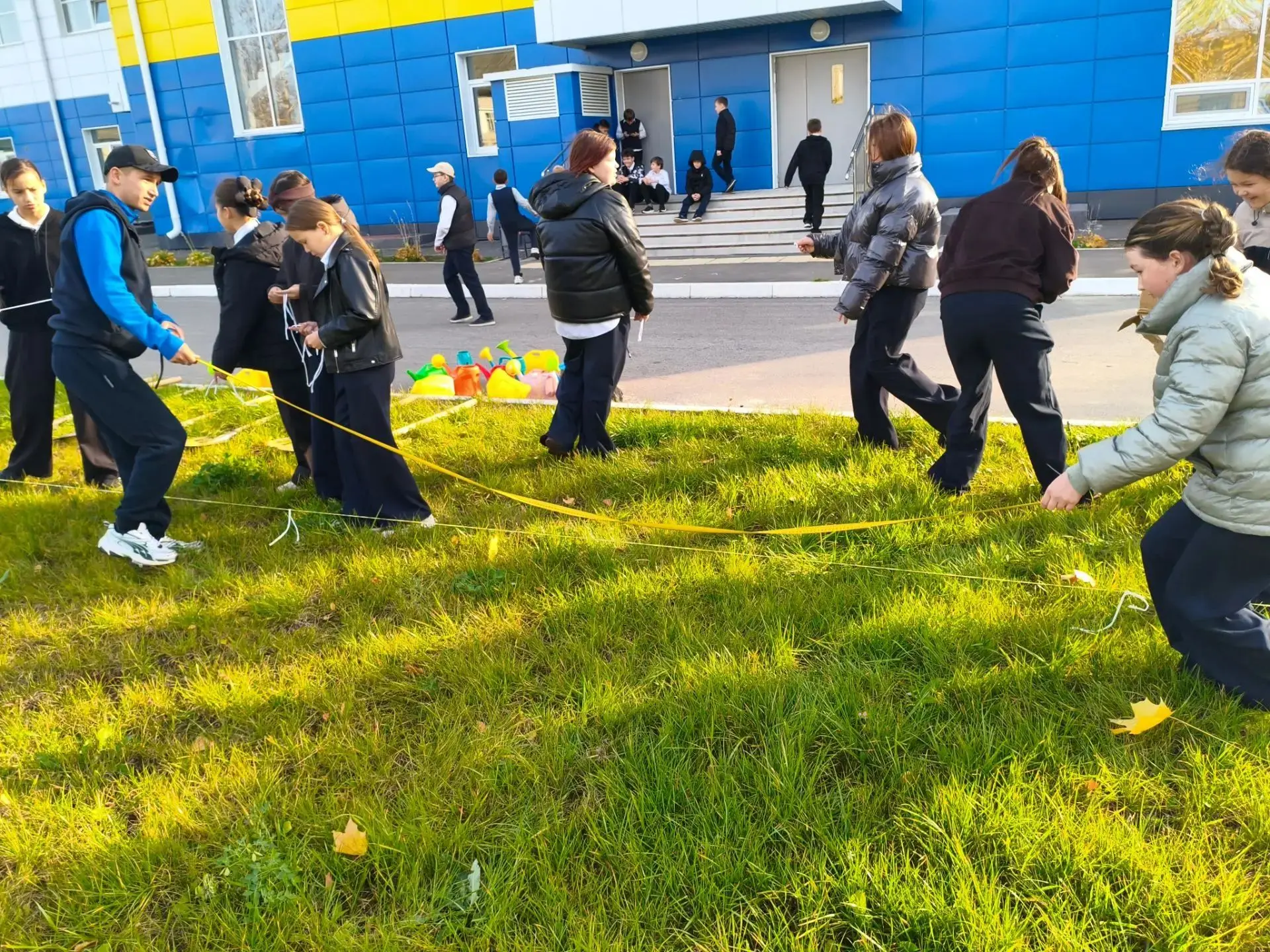 🌿 «Тимуровцы наших дней»: создаём зелёный уголок для всей школы! 🌿