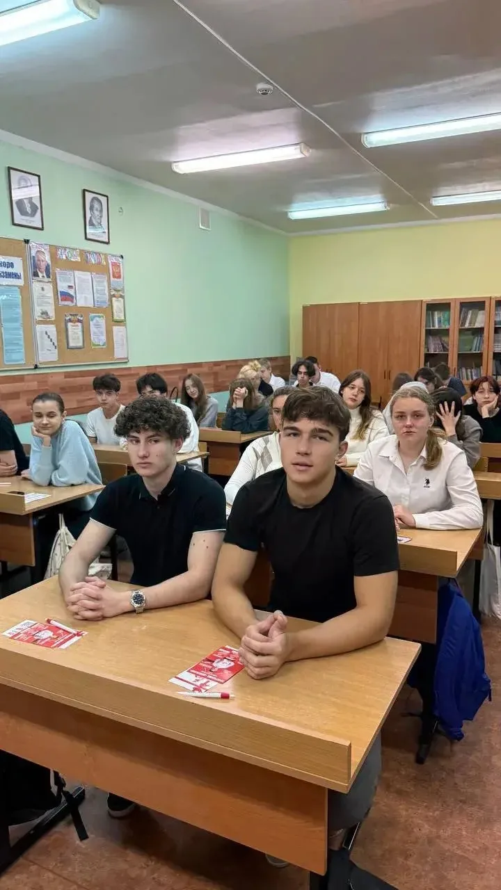 Путь от школьного аттестата до водительского удостоверения стал немного короче! 🛣️