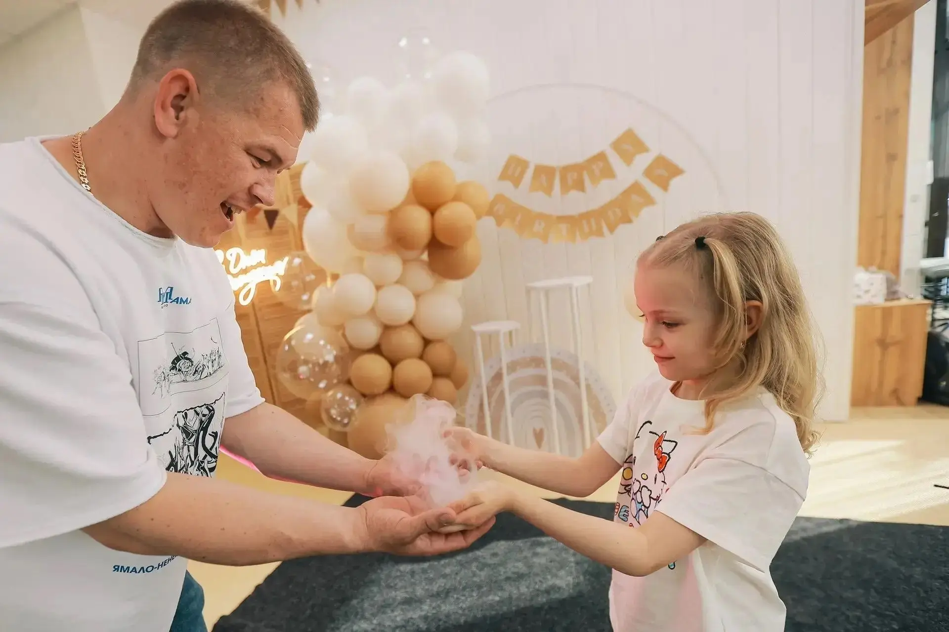 «Спасибо папе за то, что учит меня не бояться пробовать новое))» 💖