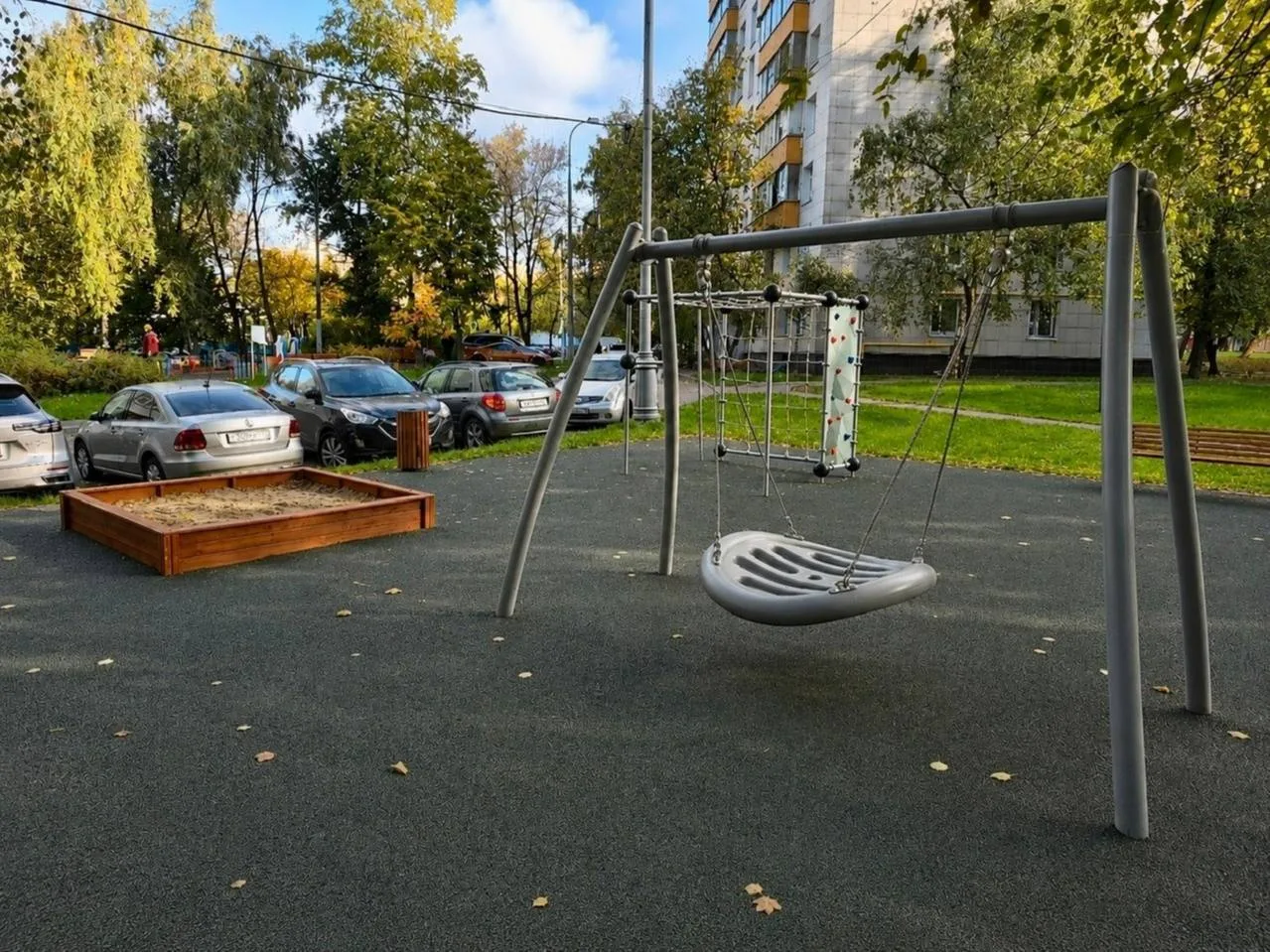 🛝 В Печатниках обновили двор на Шоссейной улице