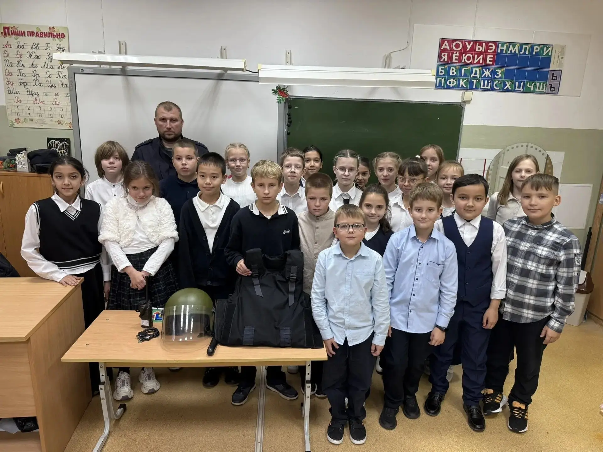 День отца — это не только повод поздравить, но и возможность узнать о профессиях самых ...