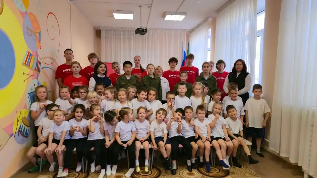 Сегодня  дошколята  вместе с активистами  «Движения первых» и кадетами нашей школы вовл...
