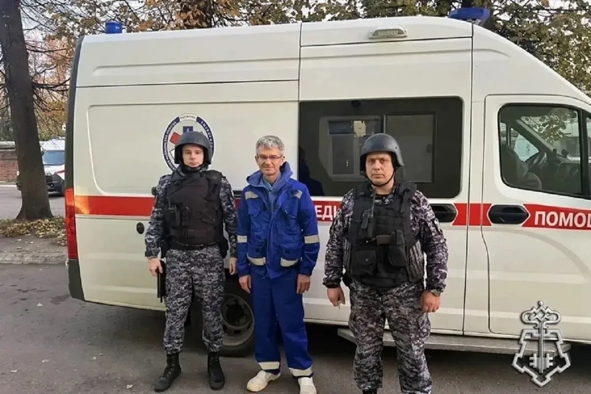⚠️КАЛУЖАНИН КИНУЛСЯ НА ВРАЧЕЙ СКОРОЙ С НОЖОМ И БИТОЙ!!!