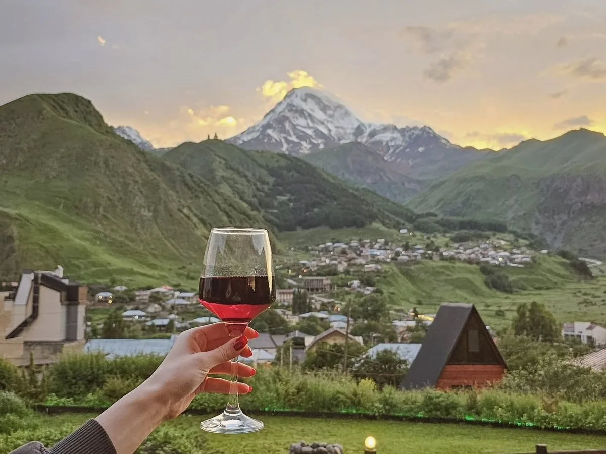 🍷 Роспотребнадзор запретил ввоз и продажу в России грузинского алкоголя и напитков ряд...