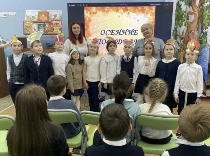 🍂15 октября в библиотеке № 12 было по-осеннему уютно и весело: здесь прошел фольклорны...