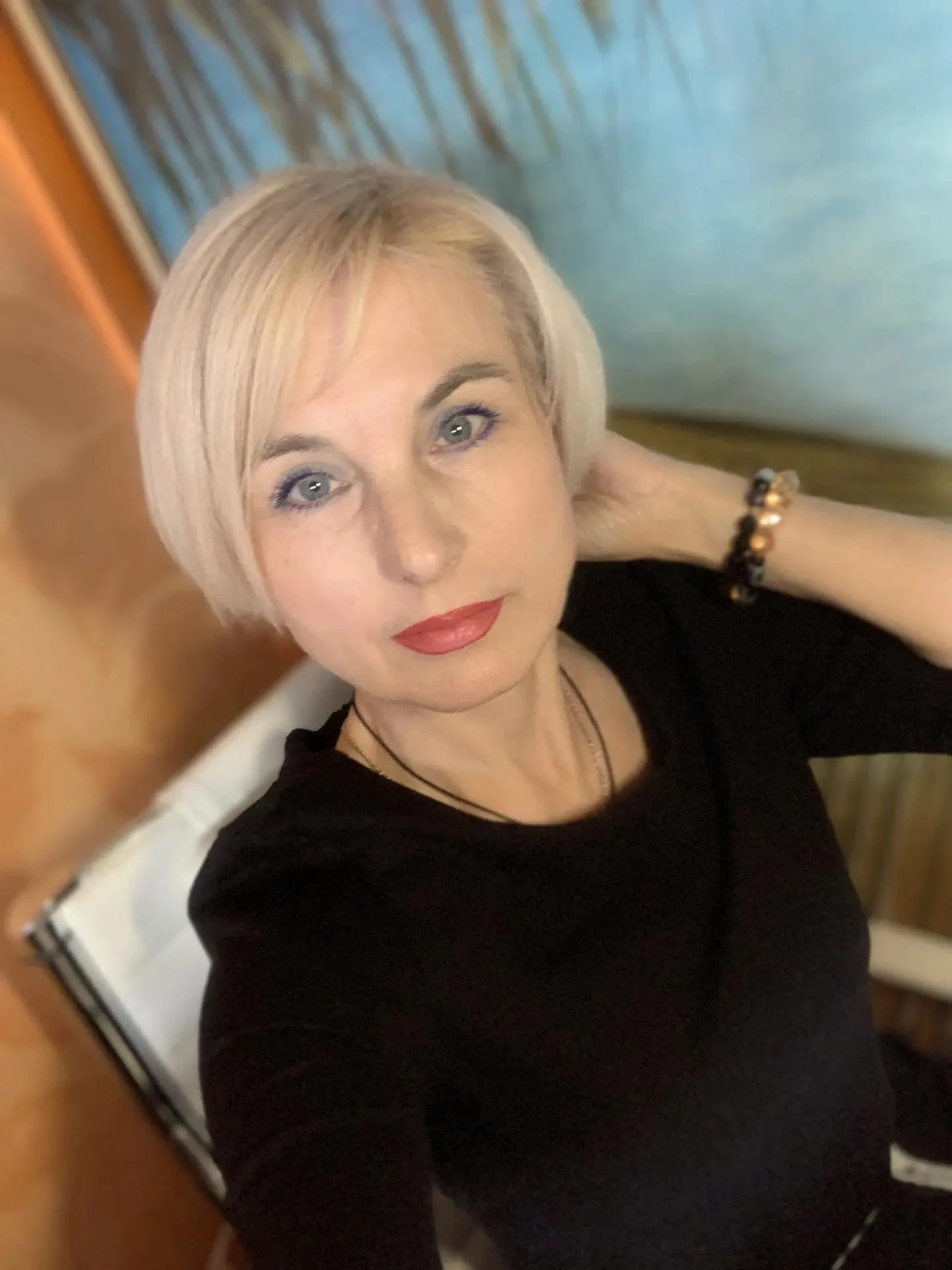 Вы помогаете всем. А кто помогает вам?