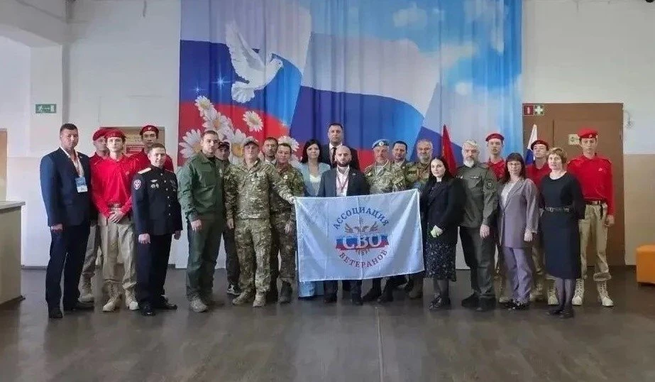 🎉 Ветеран СВО из ЕАО развивает творческое дело и помогает бойцам