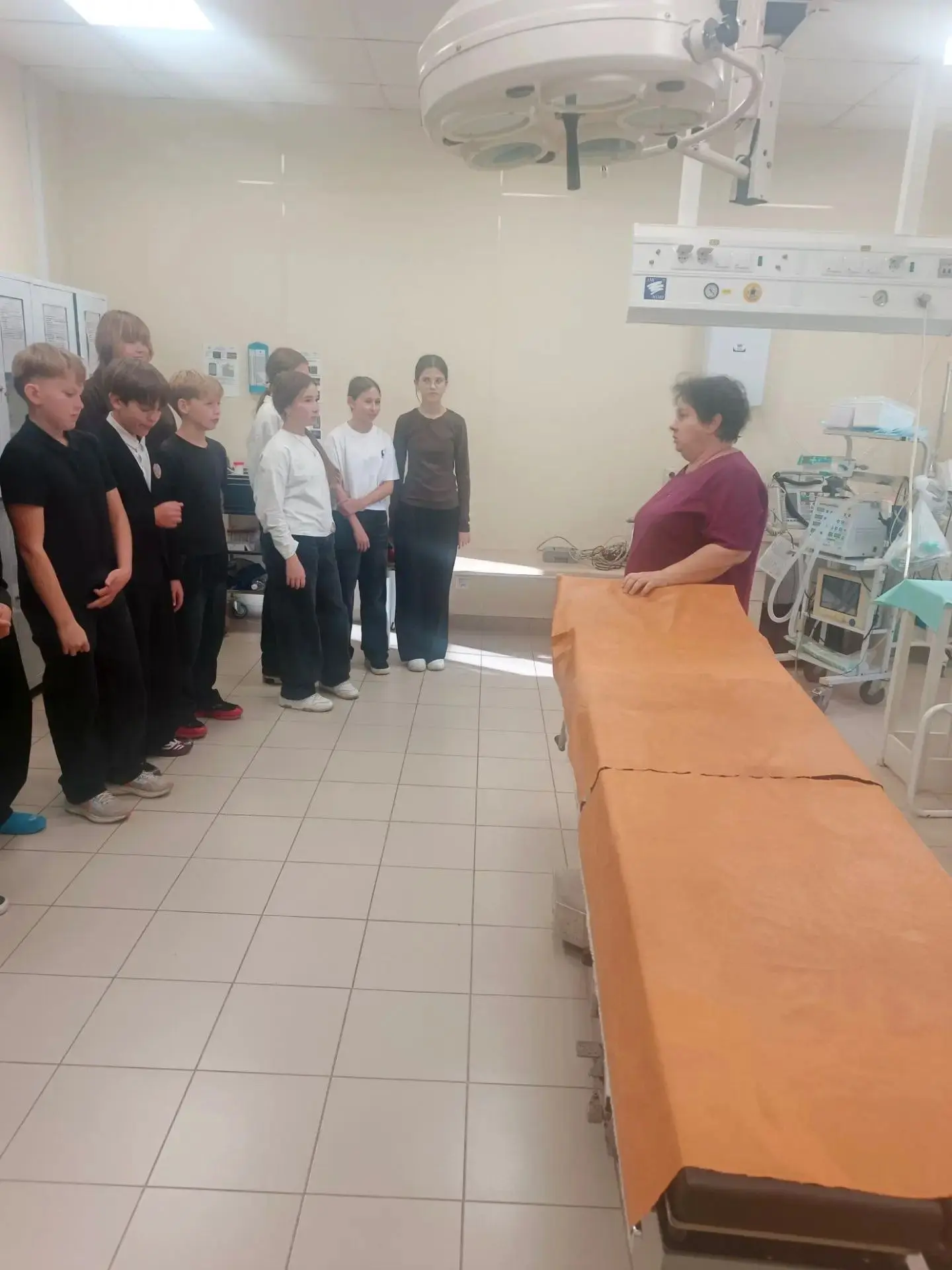 🚑Профориентация в действии: 7 «В» класс на Станции скорой медицинской помощи