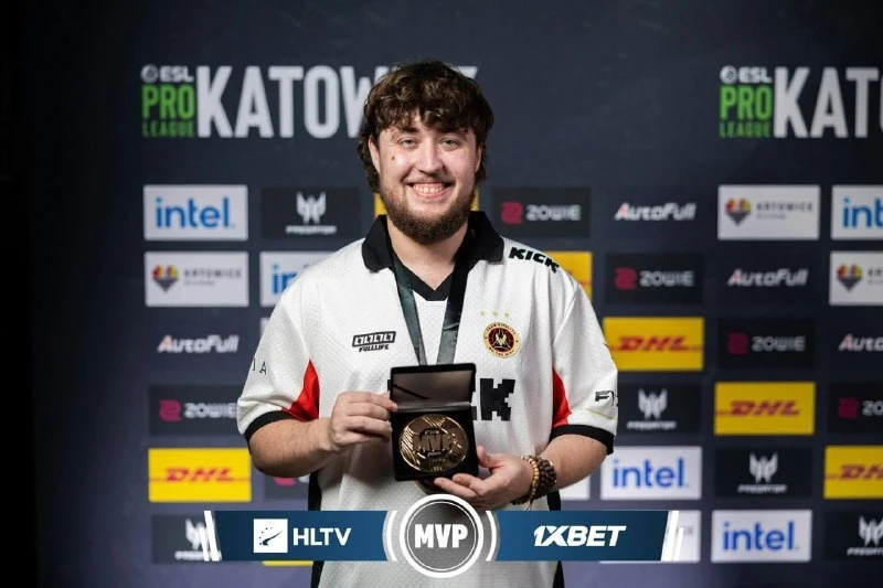 📸 34-я MVP-медаль, а радуется так, будто первая