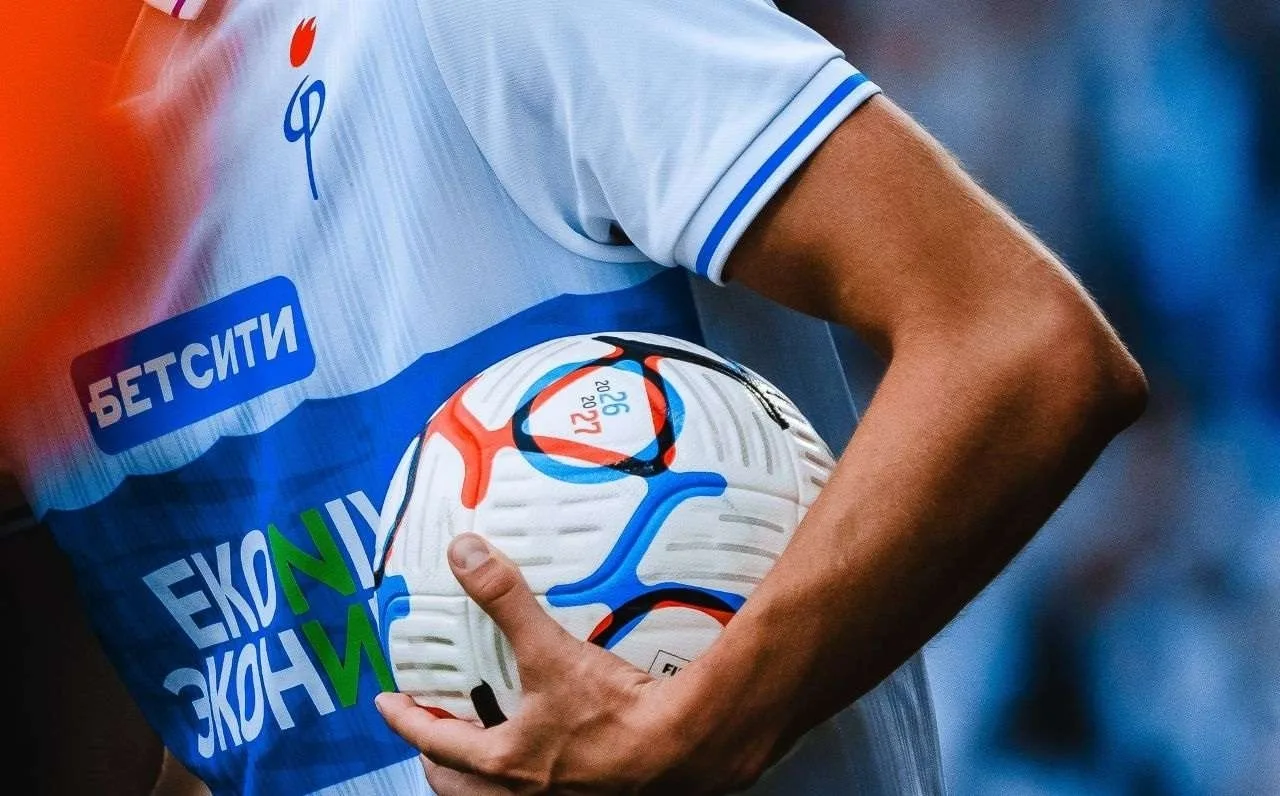 ⚽ Воронежский футбольный клуб «Факел» покинули еще три тренера вслед за Олегом Василенко.