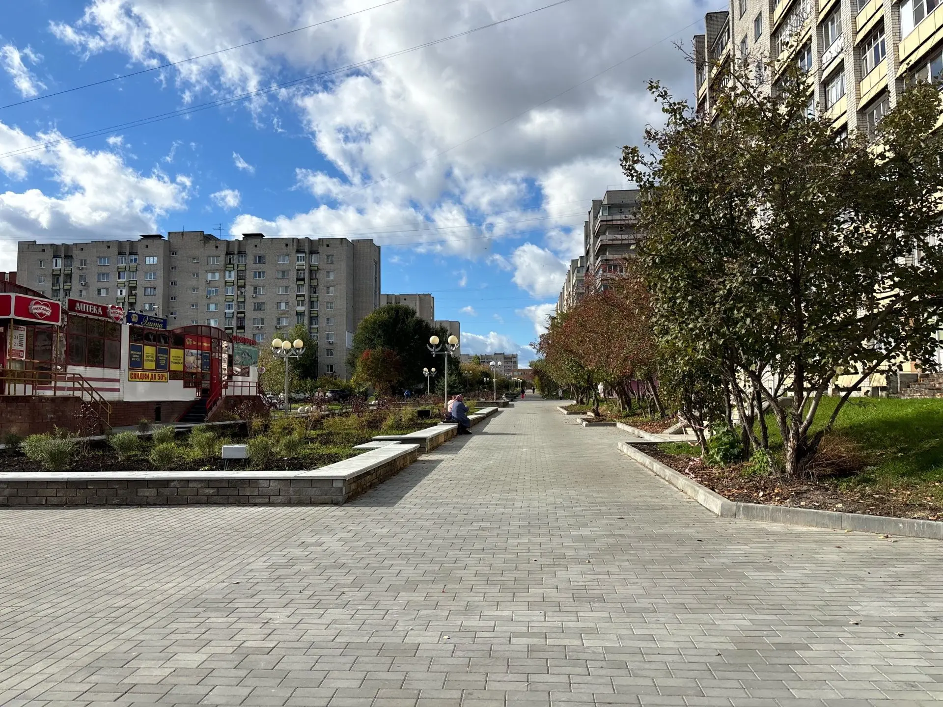 Завершили благоустройство бульвара на улице Юности. Работы шли в рамках национального п...