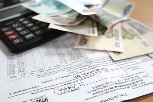 Коммуналка в России подорожала сразу на 12–17% за неделю, следует из данных Росстата.