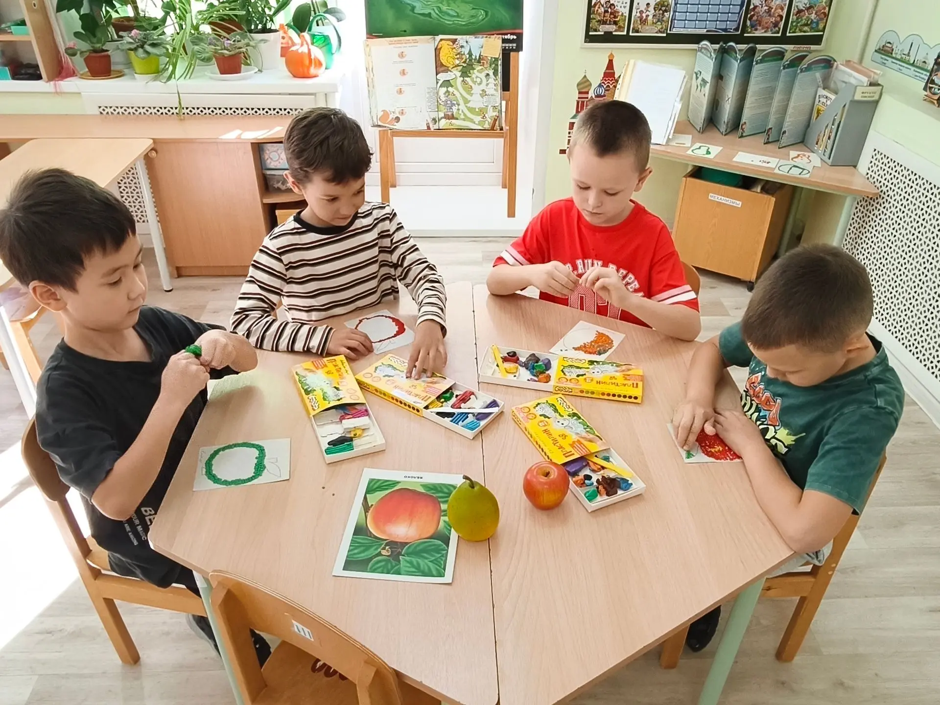 Рисуем пластилином 🍎🍐🍊