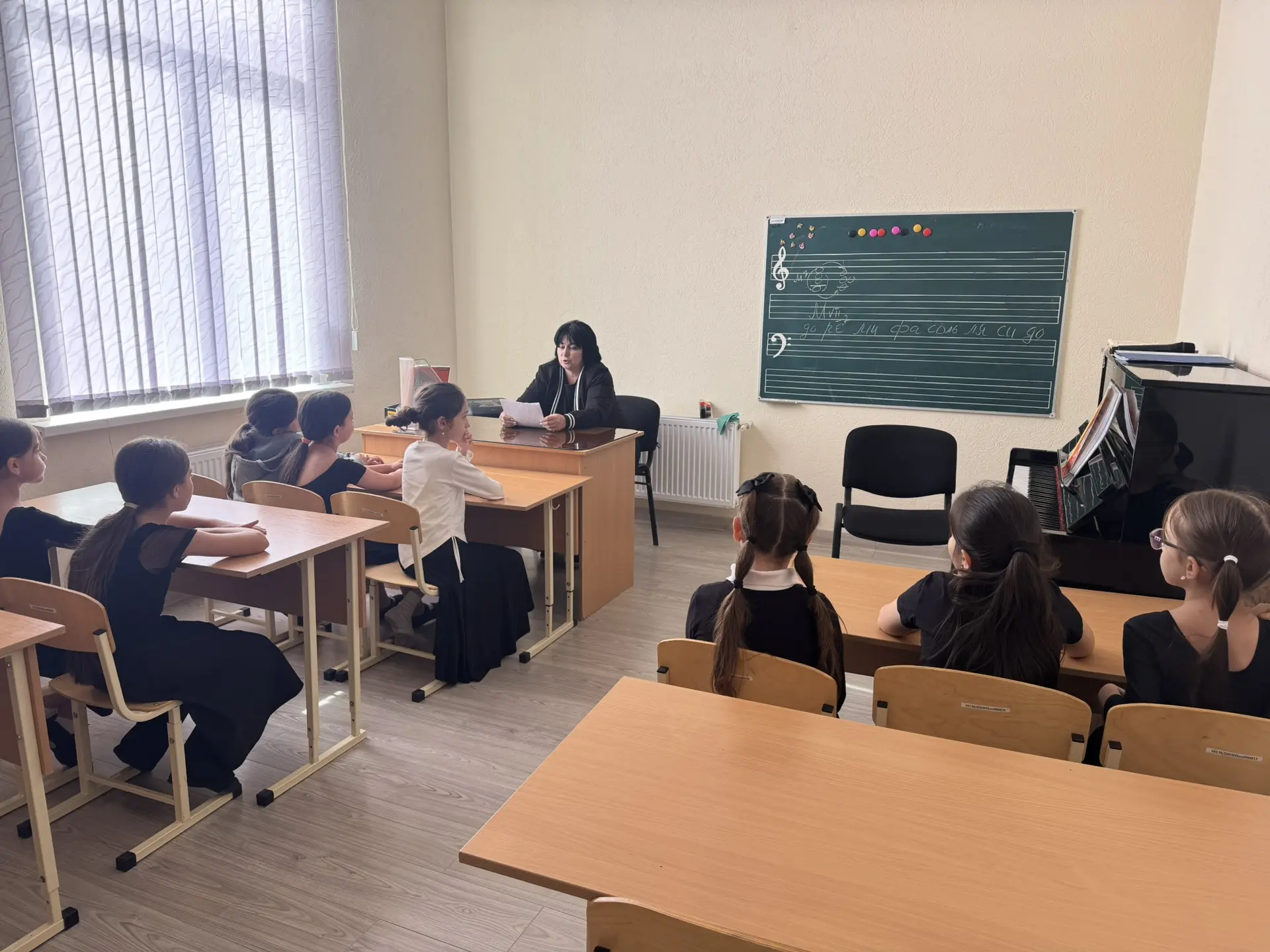 В ДШИ прошел классный час на тему «Что значит быть хорошим человеком» цель которого: