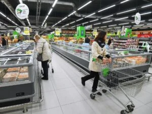 Конец эпохи «Суперцен»: магазинам официально запретили играть в прятки с кошельками пок...