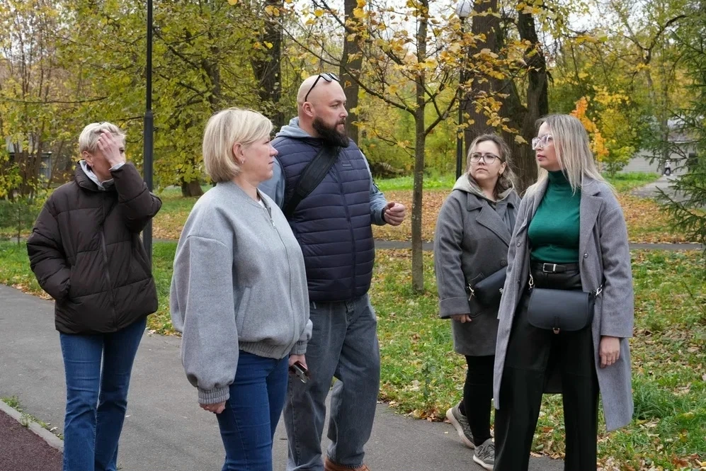 Власти подмосковного Красногорска продолжают практику открытого общения с жителями. Зам...