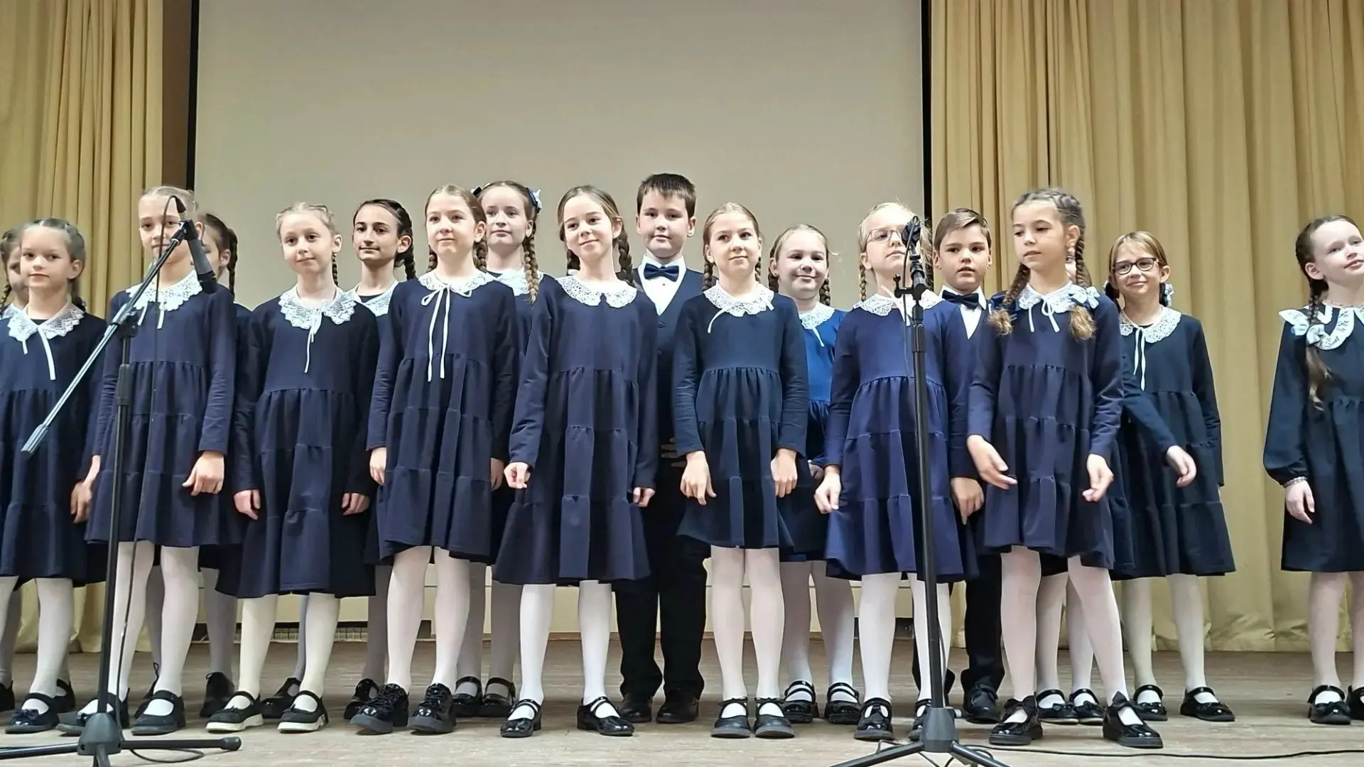 📢 В администрации Октябрьского района прошел праздник, посвященный дню пожилого человека