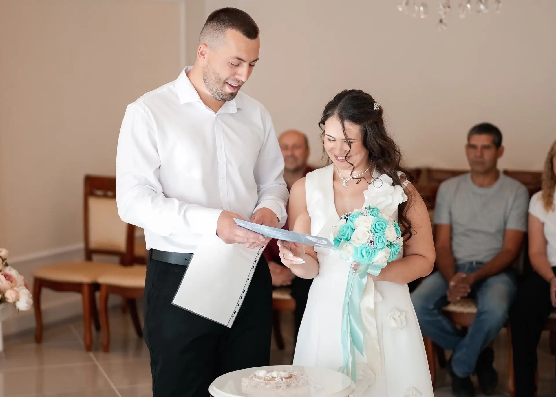 💍 В отделе ЗАГС Ногликского муниципального округа поздравили с днем бракосочетания Ден...