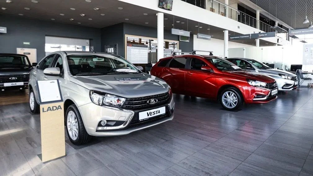 Продажи Lada взлетели на 0,7% после введения утильсбора.