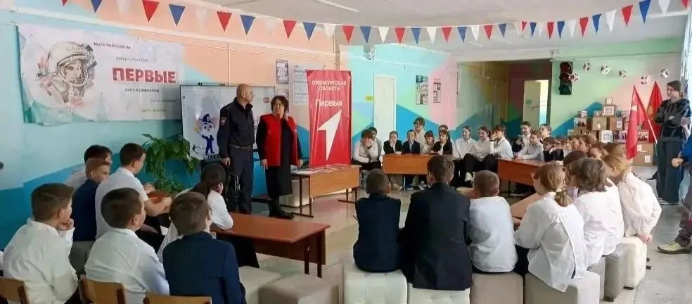 Оренбургские транспортные полицейские присоединились к профилактической акции «Несоверш...